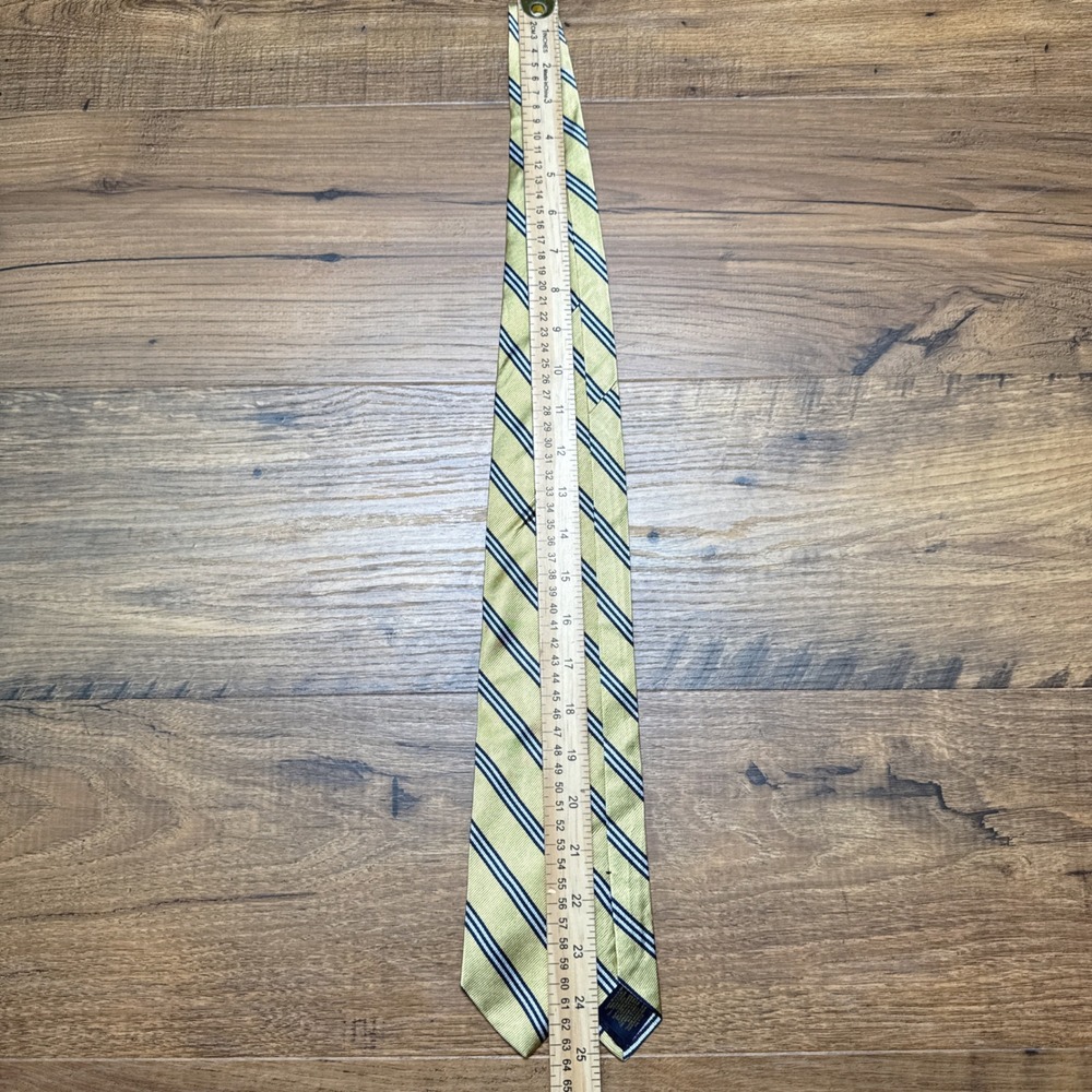 Brooks Brothers Fleece Men's Silk Tie Striped Yellow Navy Thin Office Academia - Picture 4 of 4